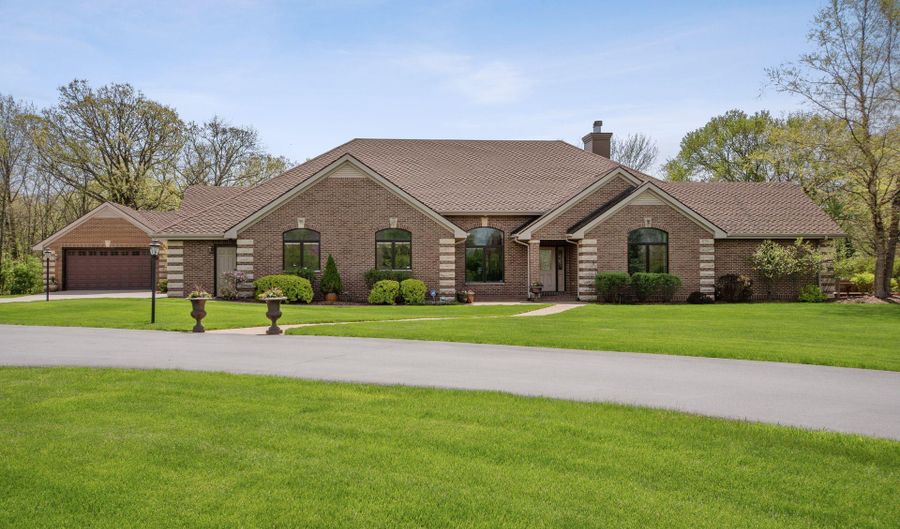 4788 Copperstone Dr, Ames, IA 50010 - 5 Beds, 5 Bath
