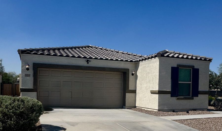 1010 S 5TH St, Avondale, AZ 85323 - 3 Beds, 2 Bath