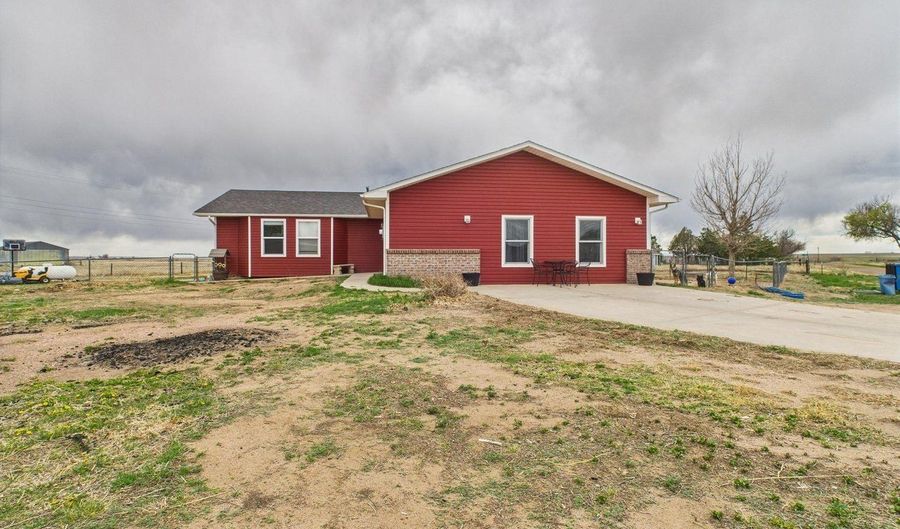 124 Main St, Briggsdale, CO 80611 - 8 Beds, 3 Bath