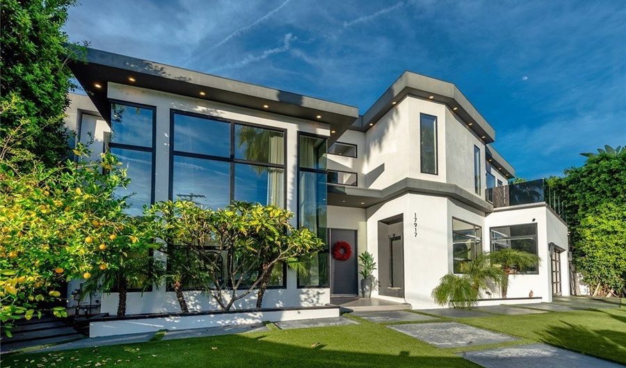 17917 Valley Vista Blvd, Encino, CA 91316 - 4 Beds, 5 Bath