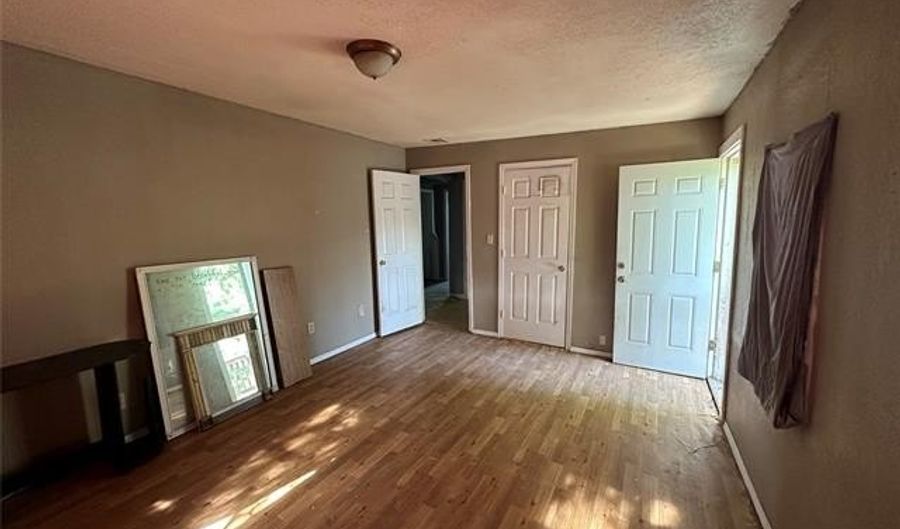 108 E Ct, McAlester, OK 74501 - 4 Beds, 2 Bath