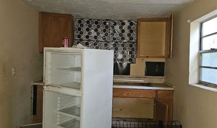 2118 Harden St, Savannah, GA 31415 - 4 Beds, 2 Bath
