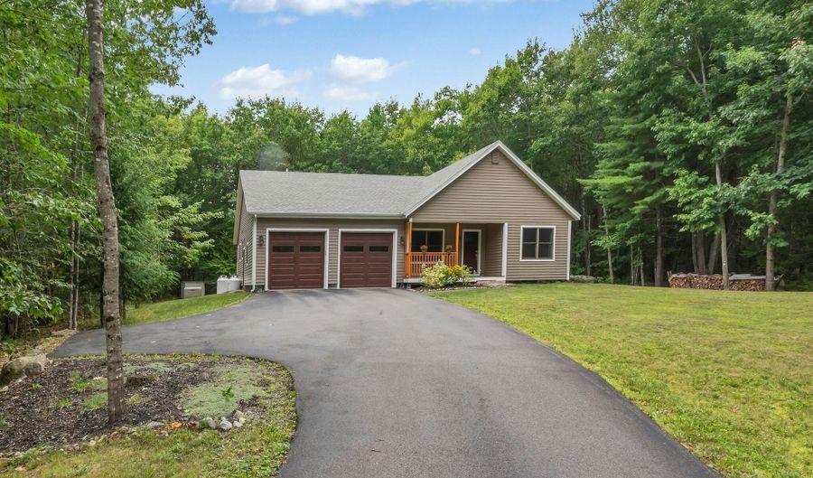 67 E West Ln, Belgrade, ME 04917 - 3 Beds, 2 Bath