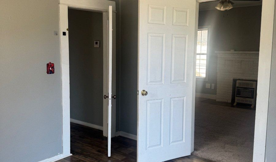 810 E. Osage Ave, McAlester, OK 74501 - 3 Beds, 2 Bath