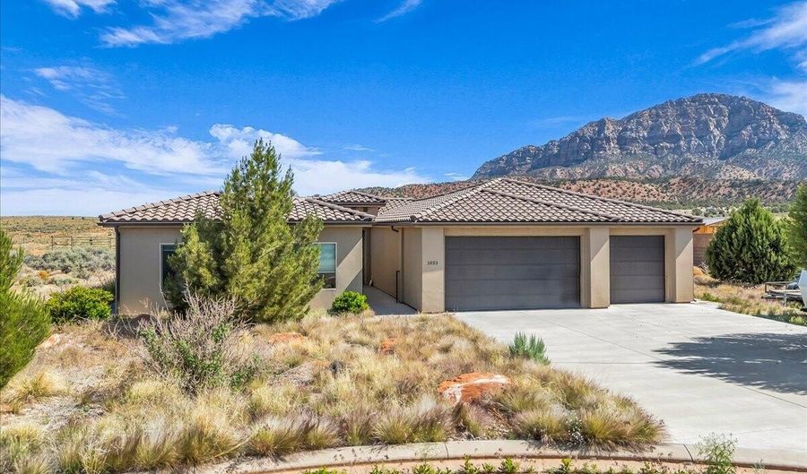 1053 E BIG PINION Ln, Apple Valley, UT 84737 - 3 Beds, 2 Bath