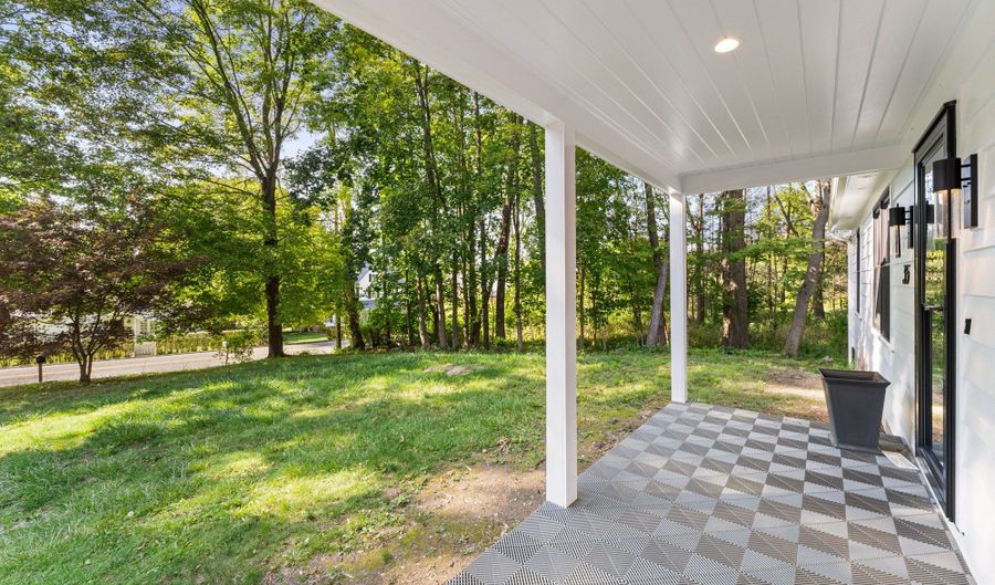 35 New St, Sharon, CT 06069 - 2 Beds, 2 Bath