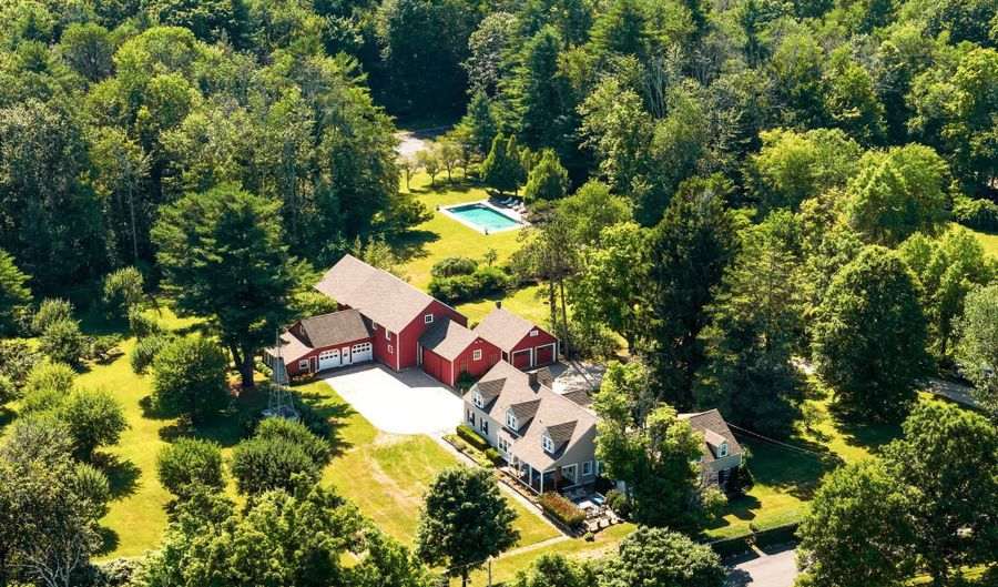 295 Smith Hill Rd, Colebrook, CT 06021 - 5 Beds, 5 Bath