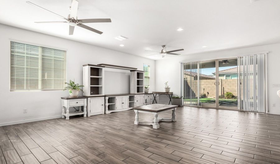 11574 W LEVI Dr, Avondale, AZ 85323 - 4 Beds, 3 Bath