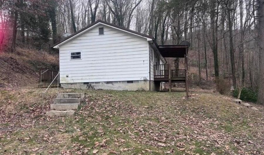 200 Cedar St, Appalachia, VA 24216 - 3 Beds, 1 Bath