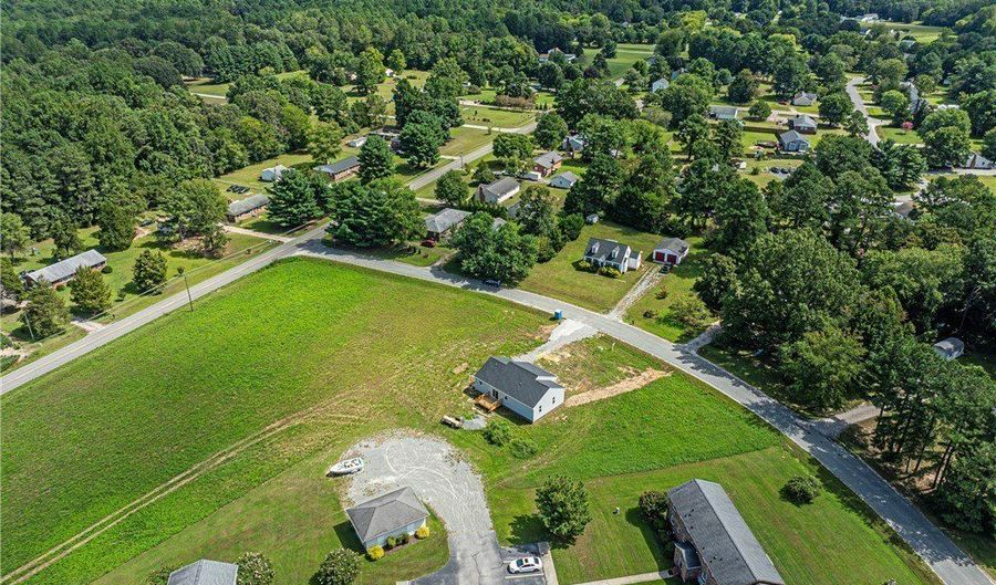 2736 Venter Rd, Aylett, VA 23009 - 3 Beds, 2 Bath