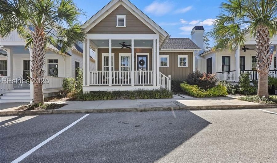 8 Hamlet Row, Beaufort, SC 29906 - 2 Beds, 2 Bath