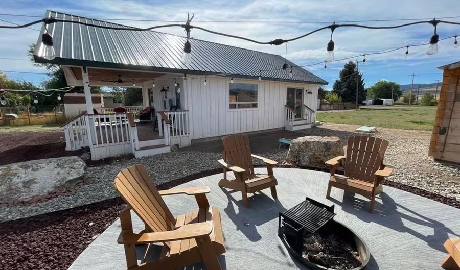 255 S 3rd W, Bancroft, ID 83217 - 3 Beds, 2 Bath
