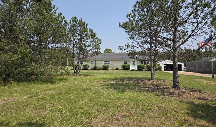 942 13th Ave, Arkdale, WI 54613 - 3 Beds, 1 Bath