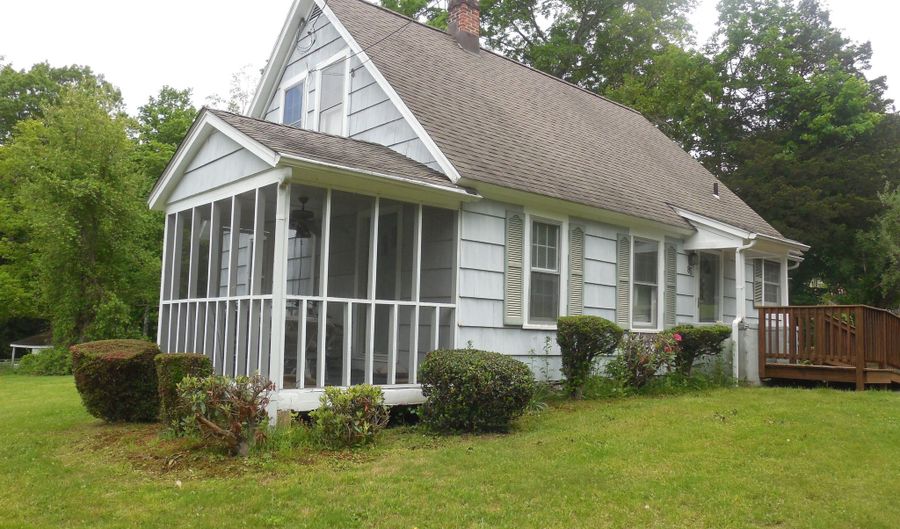 85 Blackberry Hill Rd, Beacon Falls, CT 06403 - 3 Beds, 1 Bath