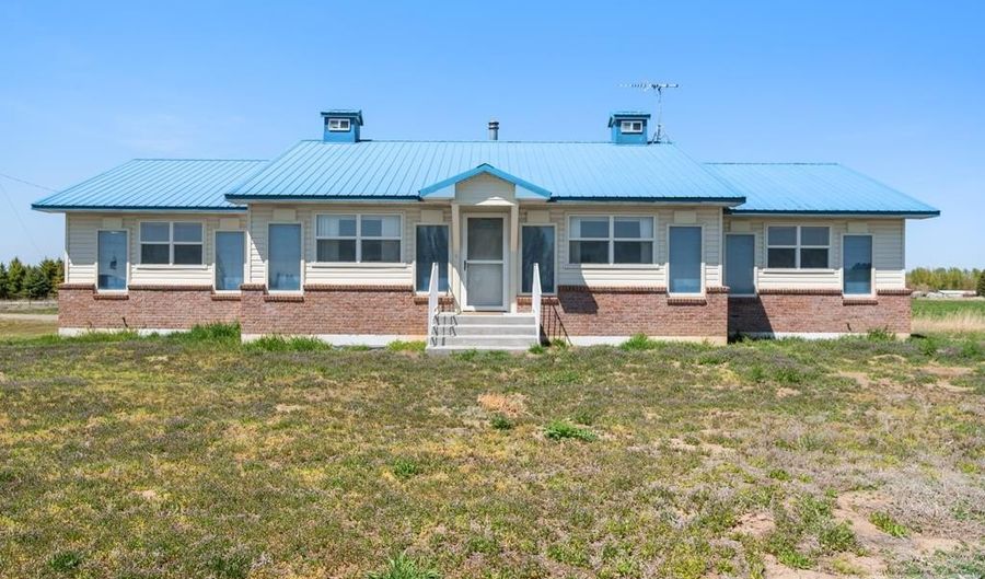 165 N 900 W, Blackfoot, ID 83221 - 3 Beds, 2 Bath