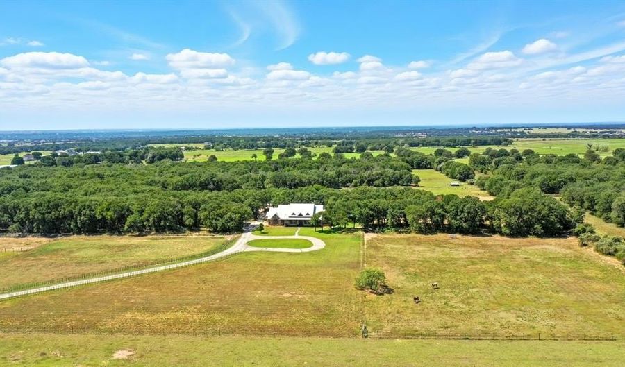 840 Pritchard Ln, Brock, TX 76087 - 5 Beds, 2 Bath