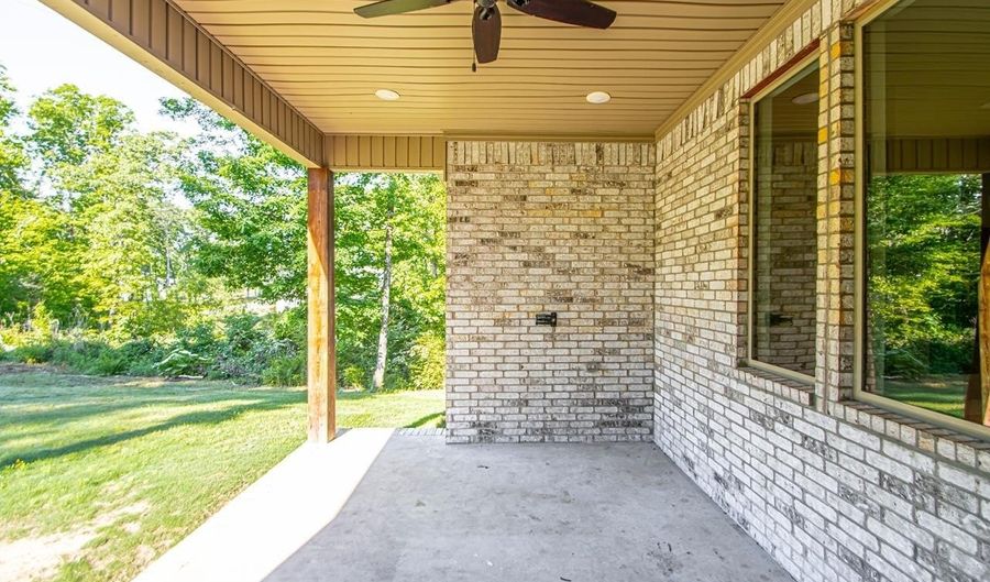 3021 Navajo, Benton, AR 72019 - 5 Beds, 4 Bath