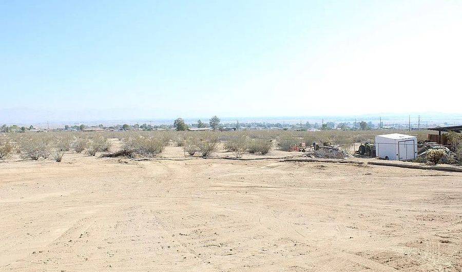 22865 Papago Rd, Apple Valley, CA 92307 - 3 Beds, 2 Bath