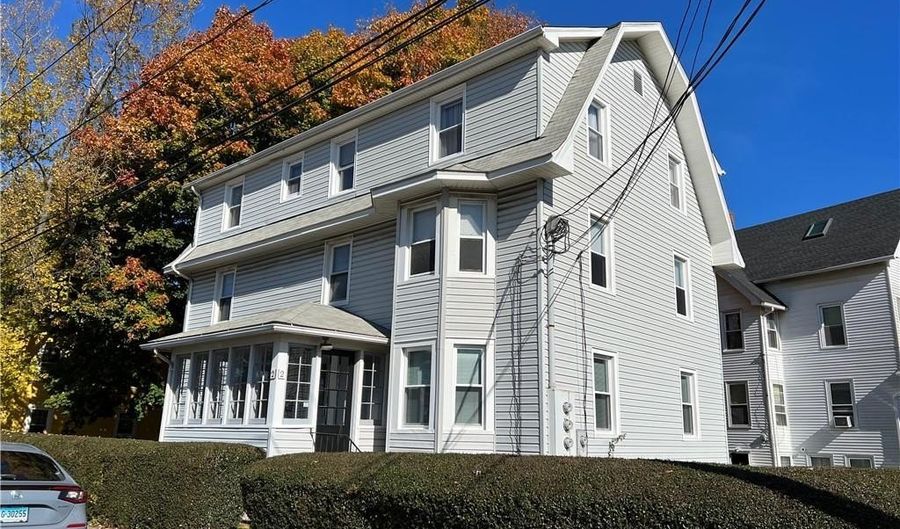 2 Lincoln Ave 1, Branford, CT 06405 - 2 Beds, 1 Bath