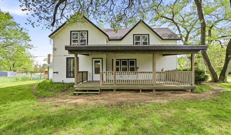 1097 Duck Creek Dr, Adams, WI 53910 - 3 Beds, 1 Bath