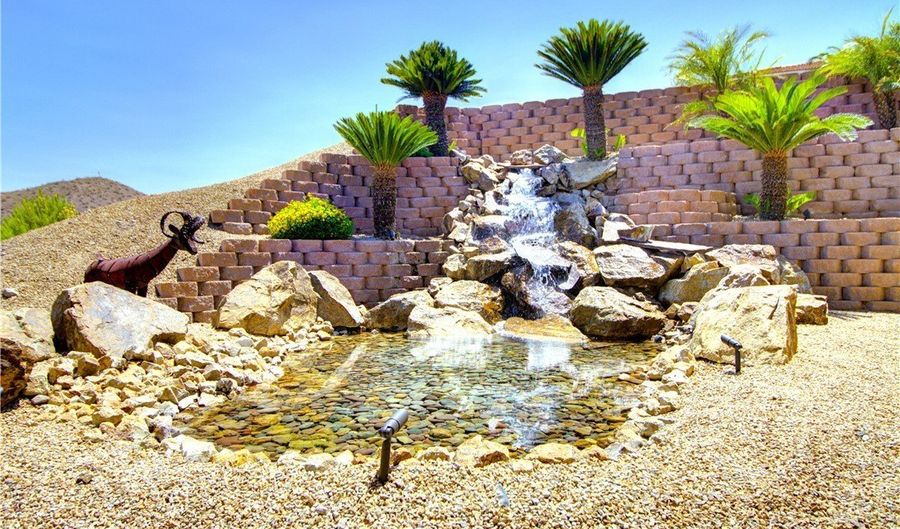 890 Moonstone Dr, Boulder City, NV 89005 - 4 Beds, 5 Bath