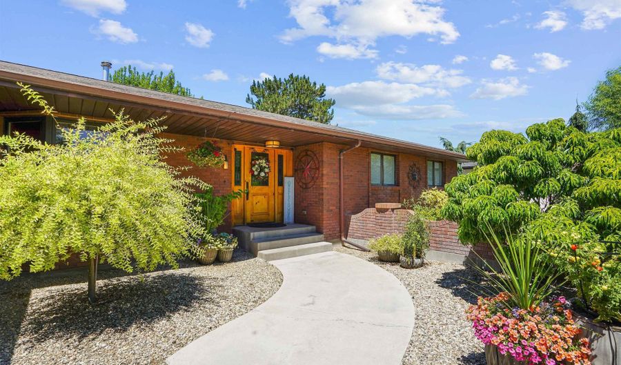 2020 Bennett Ave, Burley, ID 83318 - 8 Beds, 4 Bath