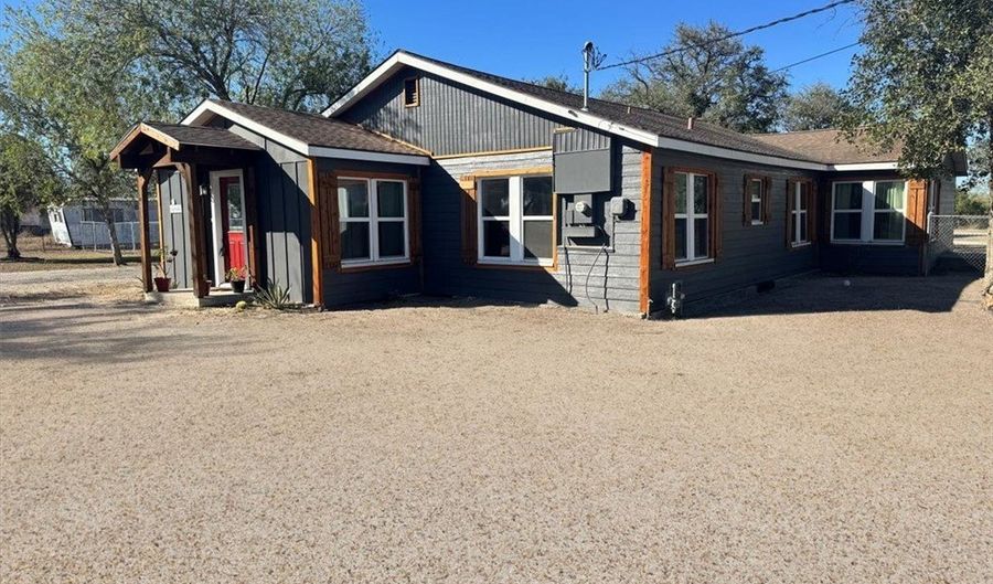 169 County Road 117, Alice, TX 78332 - 3 Beds, 2 Bath