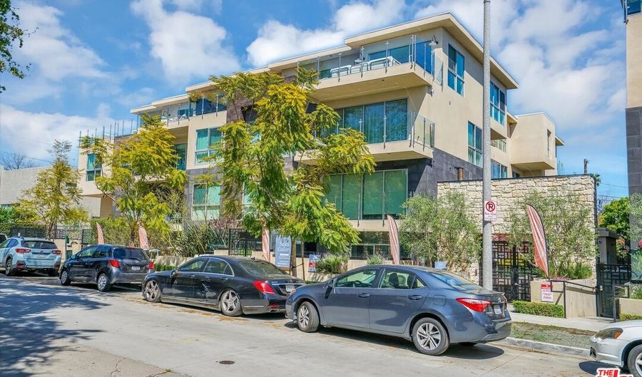 728 N Sweetzer Ave 304, Los Angeles, CA 90069 - 2 Beds, 2 Bath
