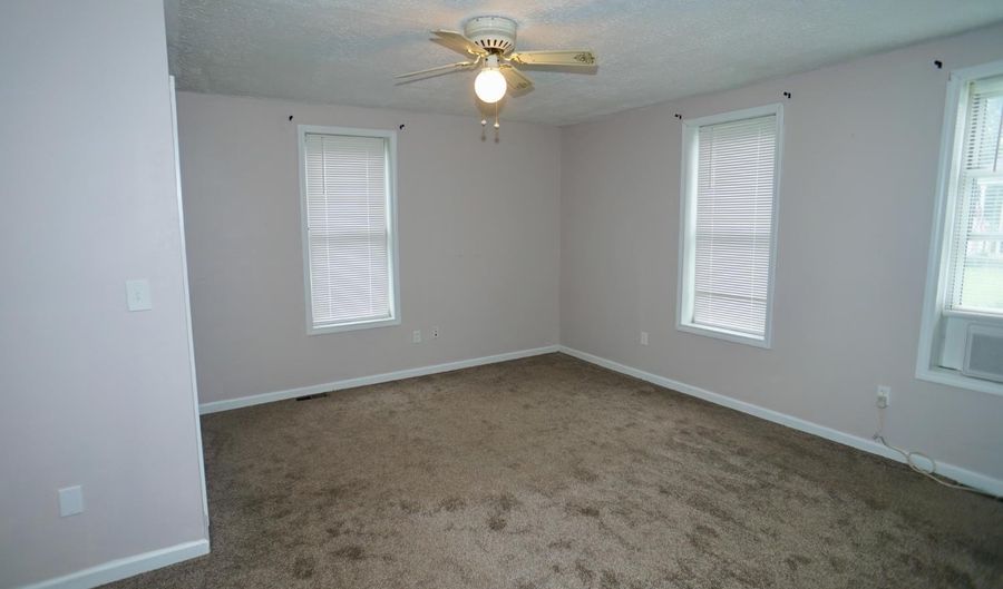 508 S Park Ave, Batesville, IN 47006 - 2 Beds, 1 Bath