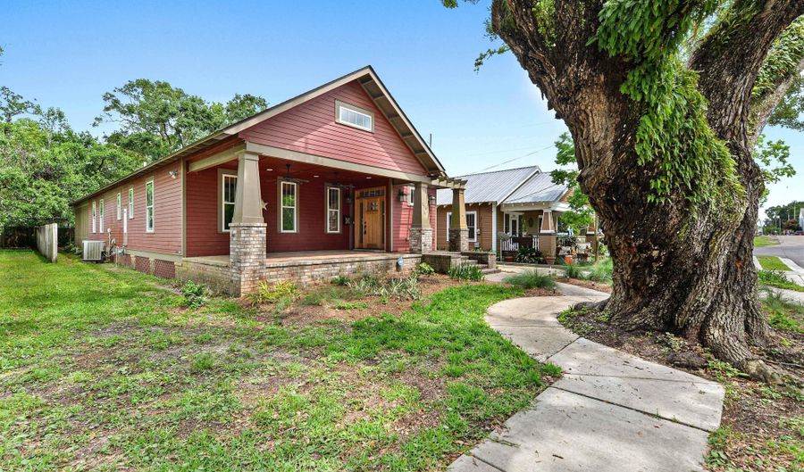 210 Seal Ave, Biloxi, MS 39530 - 2 Beds, 2 Bath