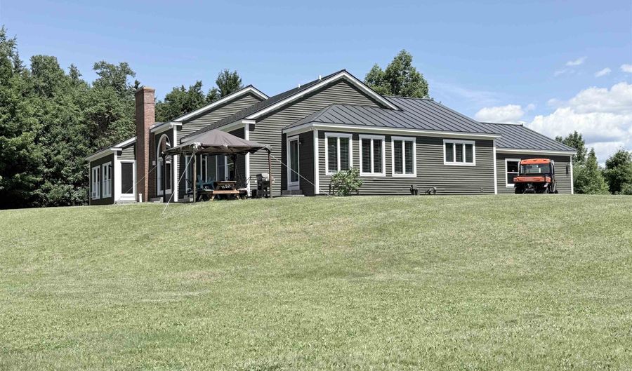 392 Sicard Rd, Brookfield, VT 05036 - 3 Beds, 4 Bath