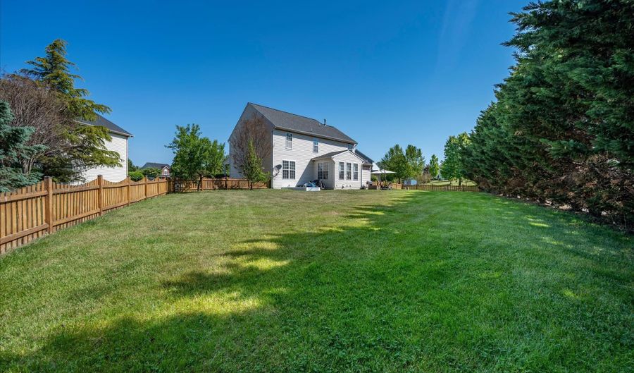 114 CONESTOGA Ct, Boonsboro, MD 21713 - 4 Beds, 4 Bath