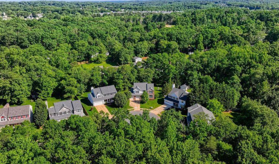 3202 HOLLY KNOLL Ct, Abingdon, MD 21009 - 4 Beds, 3 Bath