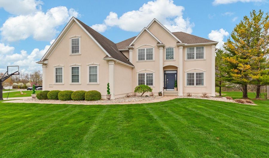 3144 Windmill Ct, Adrian, MI 49221 - 7 Beds, 6 Bath