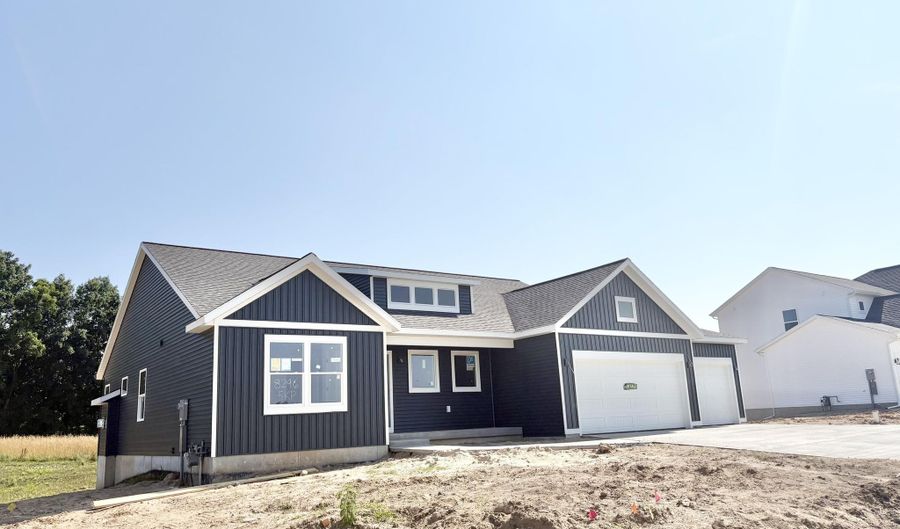 8296 Kettle Oak Dr SE, Alto, MI 49302 - 4 Beds, 4 Bath