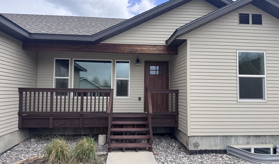 222 RIVER BENCH Rd, Alpine, WY 83128 - 5 Beds, 4 Bath