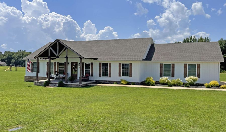 210 CHARLESTON, Adamsville, TN 38310 - 3 Beds, 2 Bath