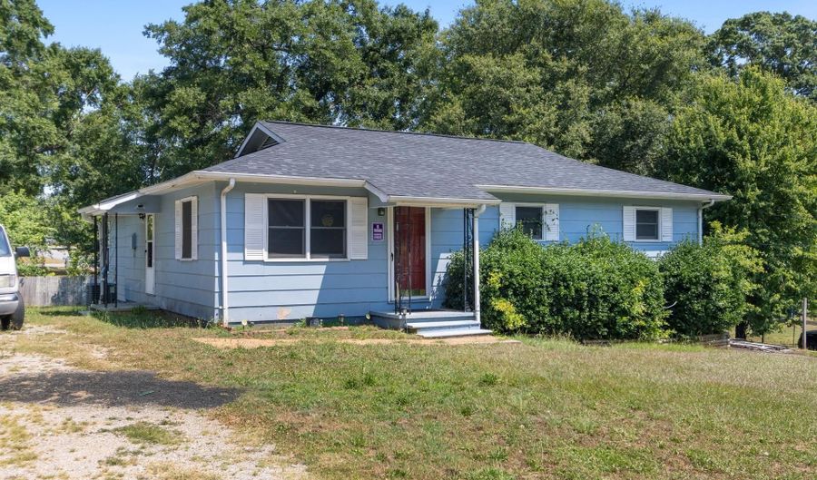 125 Shoally St, Boiling Springs, SC 29316 - 3 Beds, 2 Bath