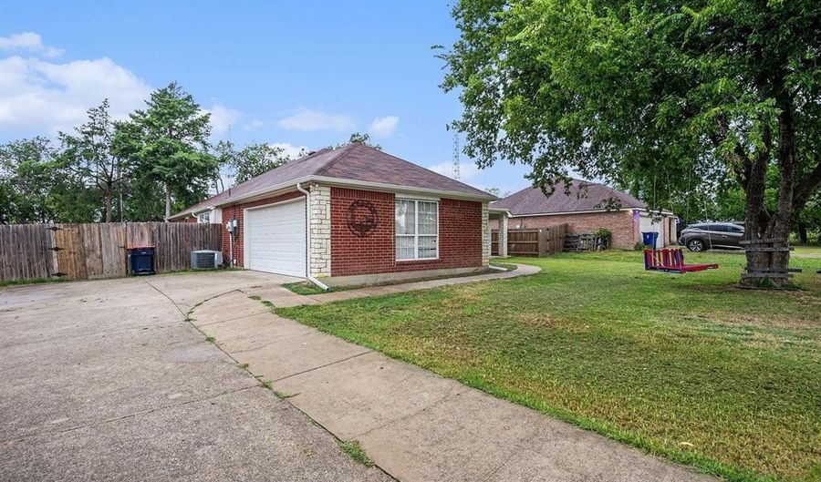 3824 Linkcrest Dr W, Aledo, TX 76008 - 3 Beds, 2 Bath