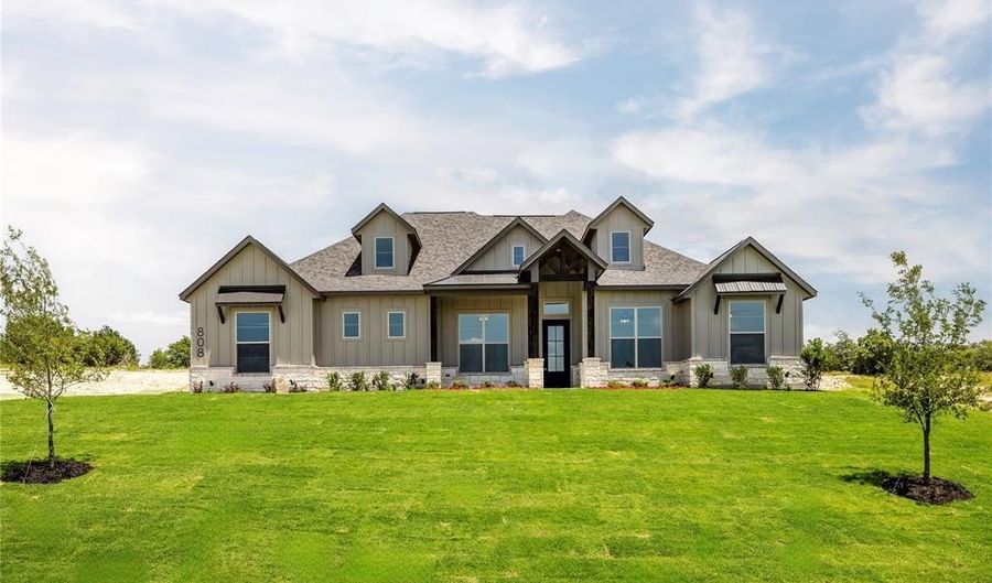 808 Dog Wood Rd, Weatherford, TX 76085 - 4 Beds, 2 Bath