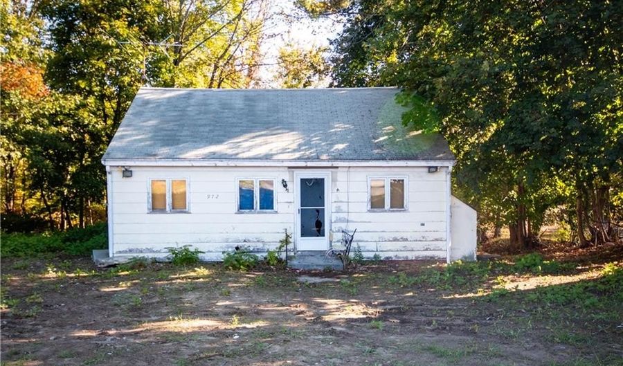 972 Eddie Dowling Hwy, North Smithfield, RI 02896 - 2 Beds, 1 Bath