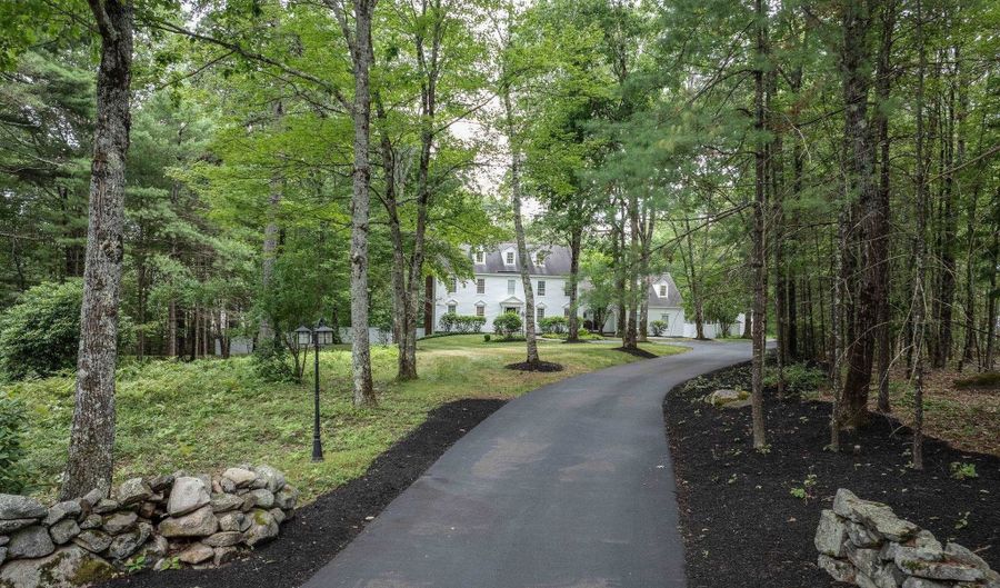 68 Perry Rd, Bedford, NH 03110 - 4 Beds, 5 Bath