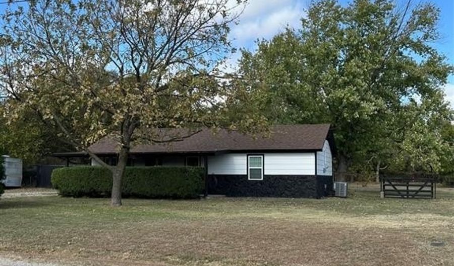 8209 Happy Trl, Alvarado, TX 76009 - 3 Beds, 2 Bath