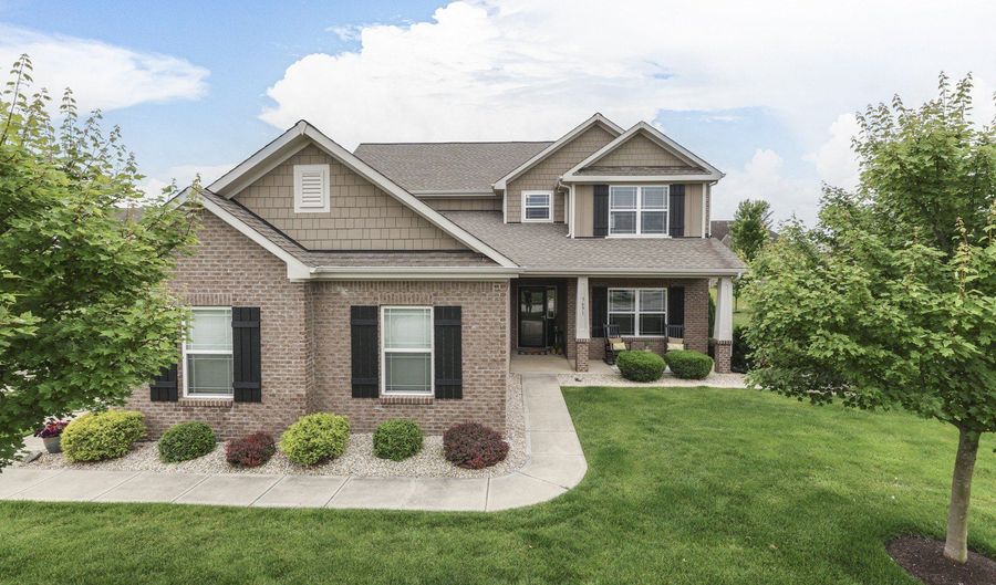 3691 Woodruff Pl, Bargersville, IN 46106 - 3 Beds, 3 Bath