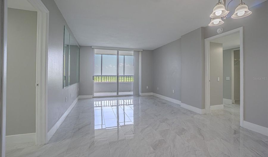 2333 FEATHER SOUND Dr B607, Clearwater, FL 33762 - 2 Beds, 2 Bath
