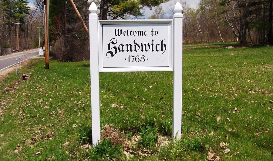 59 Main St, Sandwich, NH 03227 - 3 Beds, 2 Bath