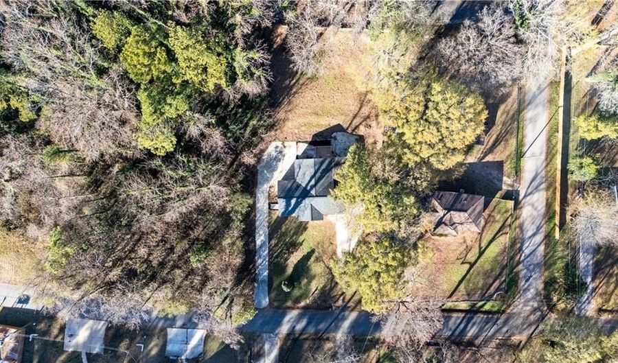 1794 Blossom Ln, Austell, GA 30168 - 5 Beds, 3 Bath