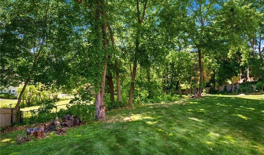 44 Old Great Rd, North Smithfield, RI 02896 - 3 Beds, 2 Bath