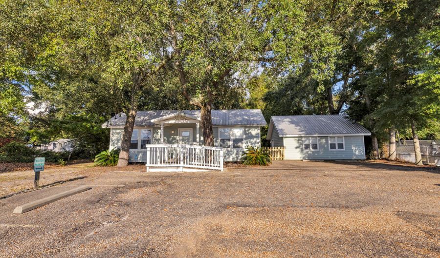 266 Debuys Rd, Biloxi, MS 39531 - 2 Beds, 1 Bath