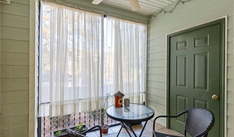 447 W Longleaf Dr, Auburn, AL 36832 - 2 Beds, 2 Bath